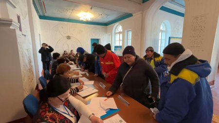 «Аралтұз» акционерлік қоғамының тұз өндірісі жұмысшылары бір мезгілде дауыс берді