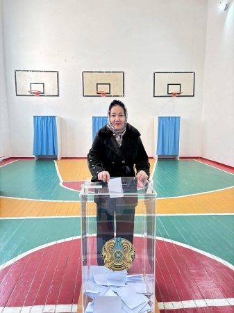 Арал аудандық мәслихатының депутаты Н.Ембергенова референдумның маңызы туралы пікір білдірді