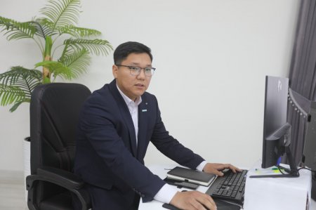 ЦИФРЛЫҚ ДӘУІРГЕ СЕНІМДІ ҚАДАМ: AMANAT AI SKILLS КУРСЫНЫҢ ЕКІНШІ КҮНІ БАСТАЛДЫ