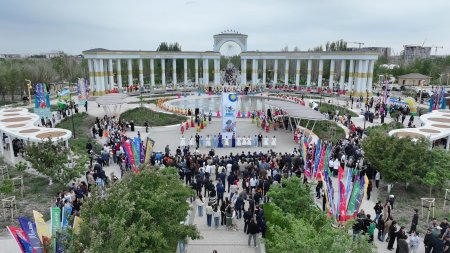 ПРЕЗИДЕНТ САЯБАҒЫНДА "БІРЛІК. ДОСТЫҚ. БЕРЕКЕ" АТТЫ МЕРЕКЕЛІК ШАРА ӨТТІ