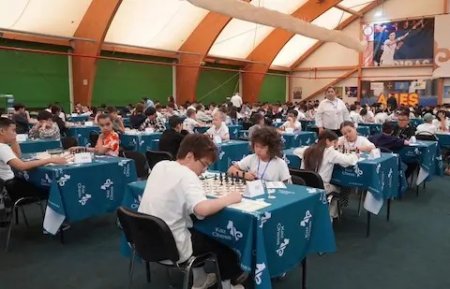 Шахмат шеберлерінің қатысуымен тартысты бәсеке өтті