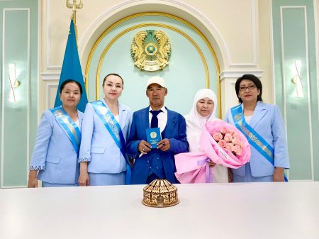 Махаббатқа жас кедергі емес: Қазалы ауданында ерекше неке қиылды