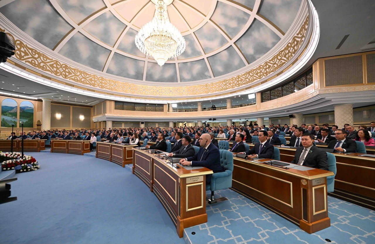 Президент сегізінші шақырылым депутаттарының жұмысына баға берді
