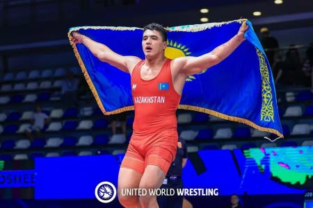 Қазақстандық балуандар Моңғолияда 12 медаль жеңіп алды