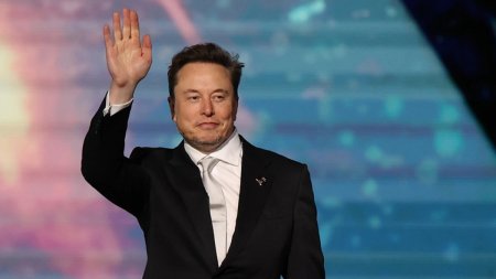 Илон Маск әлемдегі алғашқы триллионер атанды