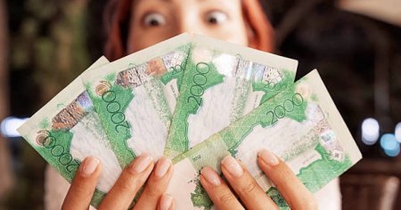 24 маусымнан бастап 2000 теңгелік ескі банкнот айналымнан шығады