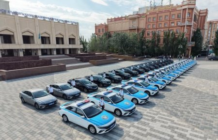 Полиция қызметкерлеріне 94 қызметтік көлік табысталды