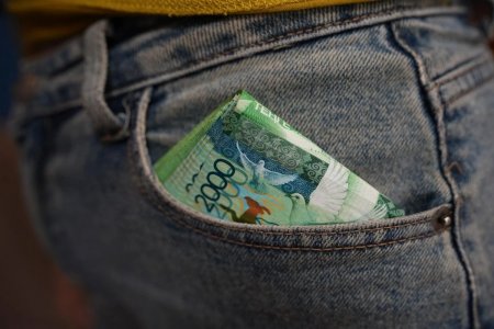 Енді Қазақстанда ескі 2000 теңгелік купюралар қабылданбайды