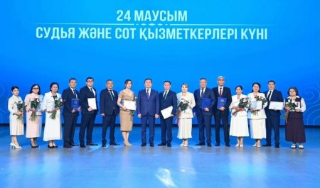 Сот жүйесі қызметкерлерінің еңбегі бағаланды