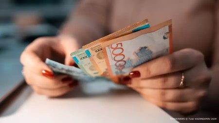 Демалысқа кеткен әріптесіңіздің жұмысын істеп жүрсіз бе? Енді бұл үшін қосымша ақы төленеді