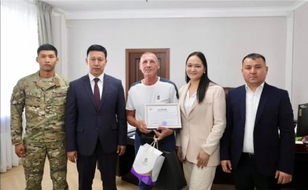 Жасөспірімнің өмірін құтқарып қалған азаматқа құрмет көрсетілді