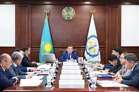 Әлеуметтік-экономикалық көрсеткіштер мен инвестициялық жобалар талқыланды