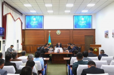 Газдандыру және қатты отынмен қамтамасыз ету мәселелері қаралды