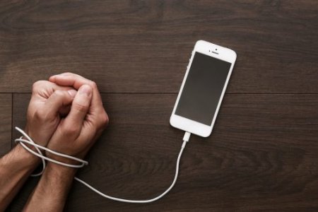 Телефонға тәуелділік: мәселе ме, әлде заман талабы ма?