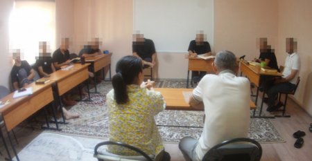 №60 мекемеде жазасын өтеушілерге психологиялық терапия өткізілді