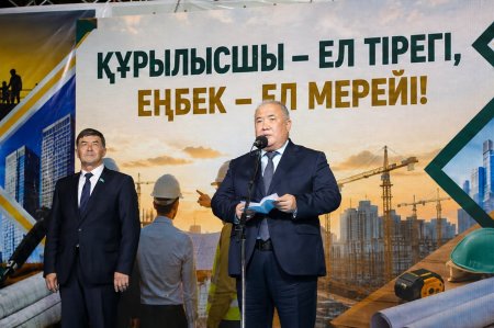 Аралда құрылысшылар күніне арналған мерекелік гала-концерт өтті