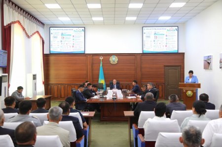Ауданда жаңа оқу жылына дайындық мәселесі пысықталды