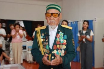 Ұлы Отан соғысының ардагері, 105 жастағы Яхия Тасыров дауыс беріп, өз таңдауын жасады