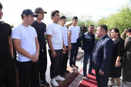 Қазалылық жастар Отан алдындағы азаматтық парызын өтеуге аттанды