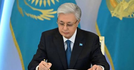 Мемлекет басшысы Вице-президенттің өкілеттіктері туралы жарлыққа қол қойды