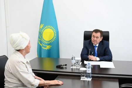 Облыс әкімі тұрғындарды жеке мәселелері бойынша қабылдады