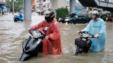 Бангкокта су тасқыны күшейіп, 50 ауданға қауіп төнді