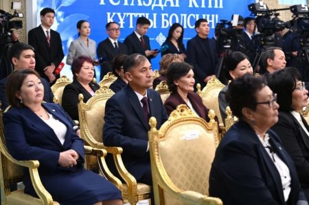 Қасым-Жомарт Тоқаев: «Кітап оқу – жастарды үстірт ойлаудан және ақпарат тасқынына жұтылып кетуден сақтап қалатын рухани қалқан»