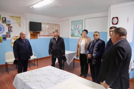 Аудан әкімі Сексеуіл кентіндегі әлуметтік нысандардың жұмысымен танысты