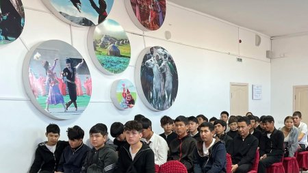 Республика күніне орай жастармен диалог алаңы өтті