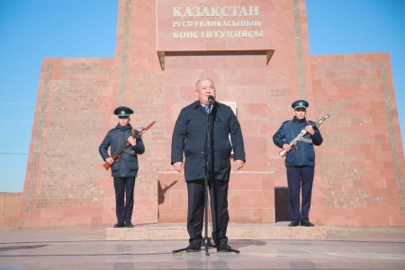 Республика күні: Мемлекеттік Ту көтеру рәсімі өтті